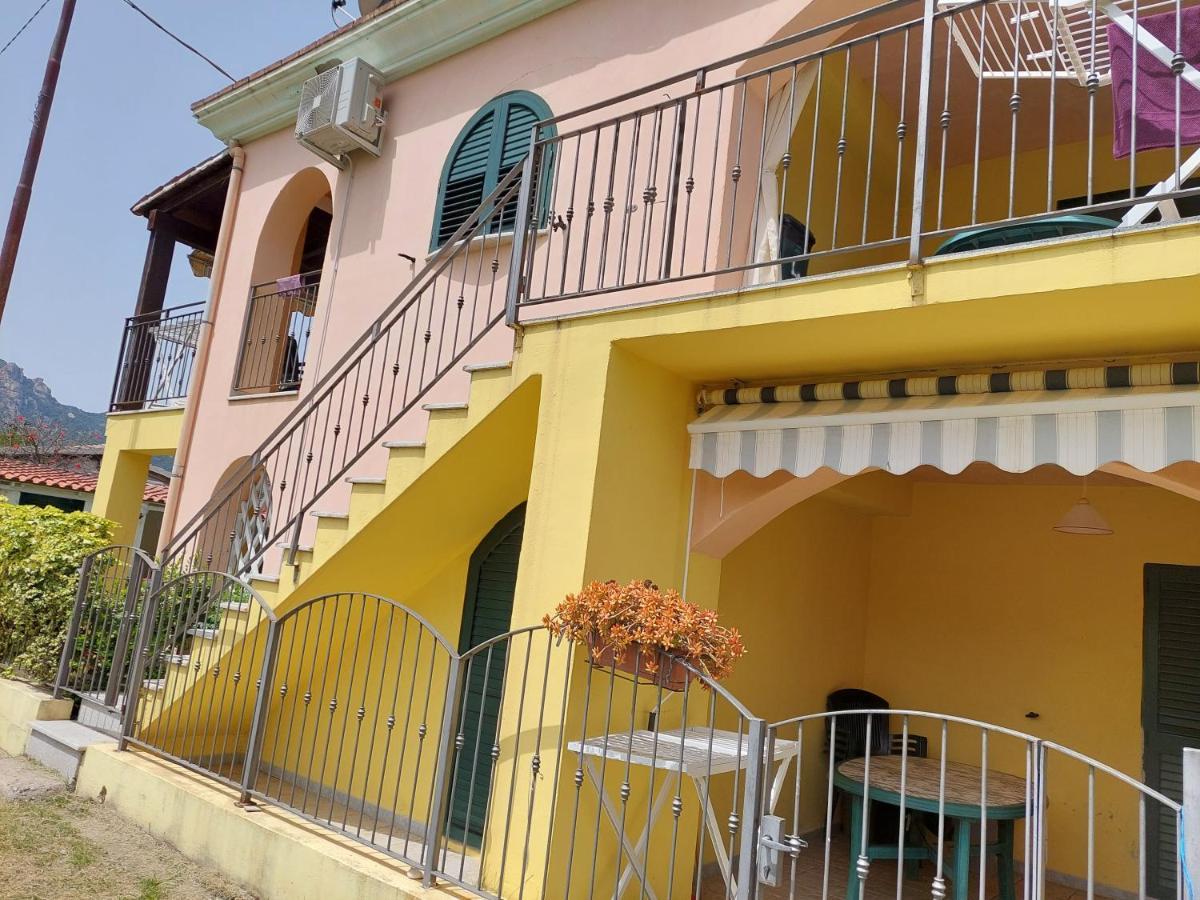 Deiana's Apartment - Cardedu Beachside Exterior foto